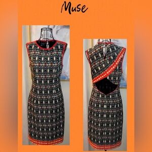 NWOT MUSE ORANGE & BLACK SCUBA KNIT DRESS W/CUT OUT BACK~GEO PRINT~6